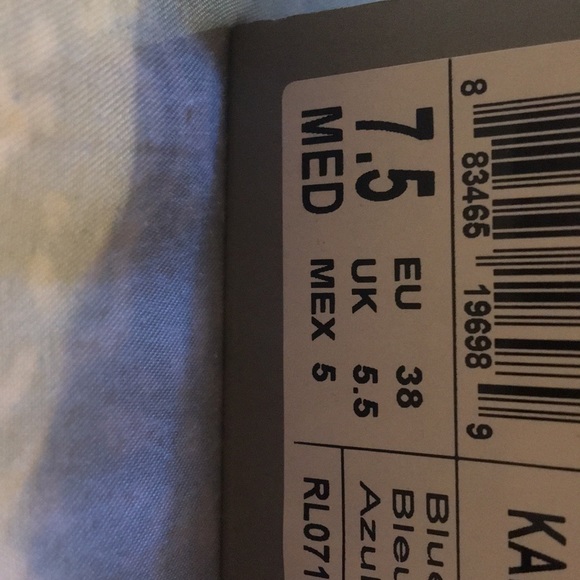 Kenneth Cole sneakers denim size 7 1/2 worn twice - Picture 4 of 4